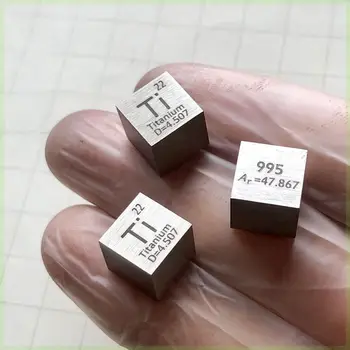 1 adet Nadir Ti Titanyum Metal Küp Minyatür Süsler Kimyasal Elementler Fiziksel Öğretim Numune Toplama Çocuk Hediye 1cm