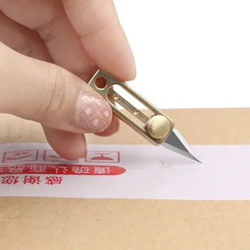1 Adet Pirinç Mini Kutu Bıçak Cep Push-pull Bıçak Taşınabilir Taşınabilir Anahtarlık Kolye Yıkım Ekspres Mektup Açacağı