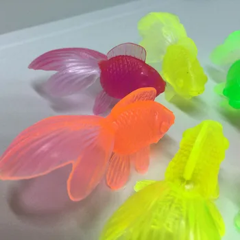 10 adet / takım Çocuklar Yumuşak Kauçuk japon balığı Bebek Banyo Oyuncakları Çocuklar için Simülasyon Mini Goldfish Su Yürümeye Başlayan Eğlenceli Yüzme Plaj Hediyeler