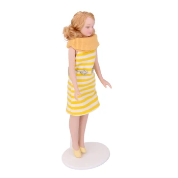 12th Ölçekli Porselen Kadın Lady w/ Sarı Saç Bebek Evi Minyatür Şekil