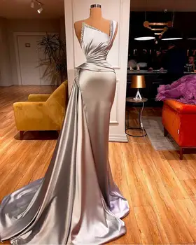 2021 Gümüş Abiye Kristal Saten Bir Omuz Mermaid Balo Elbise Custom Made Ruffles Örgün Robe De Soirée