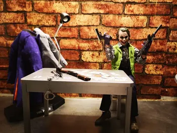 30 cm Yeni Stil Varyant Joker Gerçek Giysi Ver. Joker Kara Şövalye Joker PVC Action Figure Koleksiyon Model Oyuncak