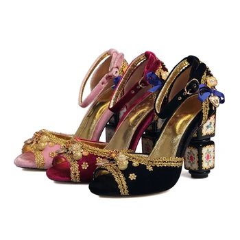 El İşlemeli Ve Baskılı Özel Şekilli Roma Sandalet Büyük ayakkabı Peep Toe Boncuk Vintage Ayakkabı Kadın Kalın Topuk Pompaları