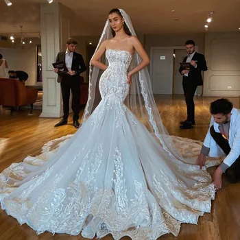 Lüks Dantel Straplez Mermaid düğün elbisesi 2023 Illusion Dubai Arapça gelinlikler Aç Geri Kolsuz Aplikler Suudi Vestido
