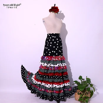 Popüler Bir Dans Giyim Markası Olan Flamenko, Kalçaya Sarılmış, Çok Katmanlı Bir Fırfır BB02 Elbisedir