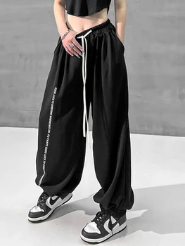QWEEK Y2K Siyah Joggers Sweatpants Kadın Harajuku Hip Hop Mektup Baskı Baggy spor pantolon Büyük Boy Streetwear Geniş Bacak Pantolon
