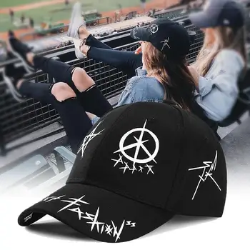 Unisex Graffiti Spor beyzbol şapkası K-pop Erkek Açık Snapback Şapka Siyah Beyaz Patchwork Hiphop Baba şoför şapkası Erkekler Kadınlar için