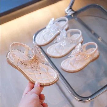 Çocuk sandaletleri 2022 Yaz Bling Taklidi Kelebek Kızlar İçin Bebek Kız Yumuşak Prenses plaj ayakkabısı Büyük Çocuk Klip Ayak Sandalet